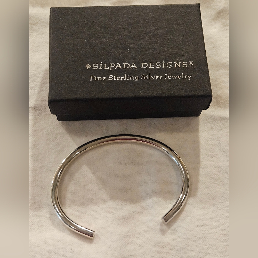 Silpada Sterling Silver Open Cuff Bracelet. High Polish Silver Rounded Tub Style